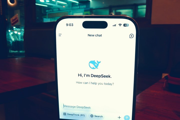 Microsoft undersøker DeepSeek for angivelig brudd på API-vilkår for R1-modellen.