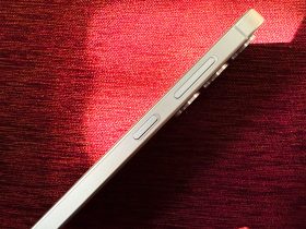 Samsung Galaxy S25 Edge: Design, Battery, Display, Kameraer, Prising og Lansering