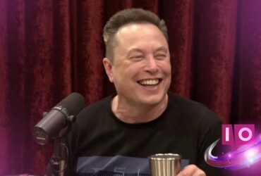 Elon Musk, Joe Rogan Podcast'inde Çılgın Uçan Araba Demosu Vaat Ediyor