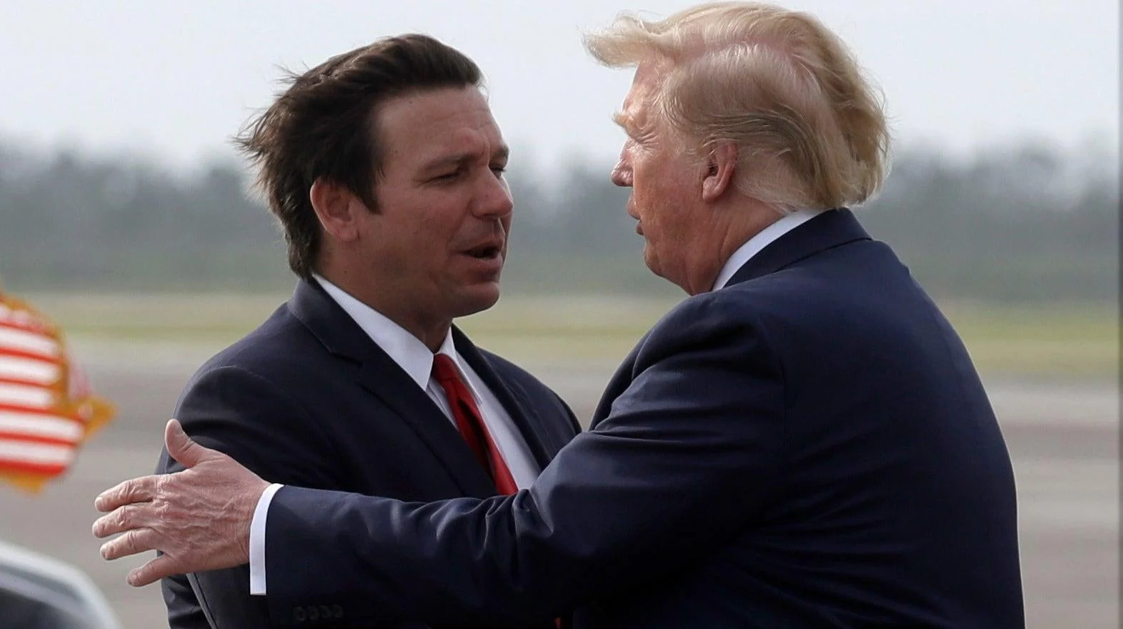 DeSantis' AI Bill of Rights vs. Trumps State AI Law Opposition: A MAGA Rift?